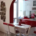 Ani - Spacious 3-bedroom Apartment, Free Parking,10 Min To Old Town Veliko Tărnovo