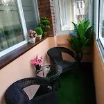 Lägenhet Ani - Spacious 3-bedroom Apartment, Free Parking,10 Min To Old Town *