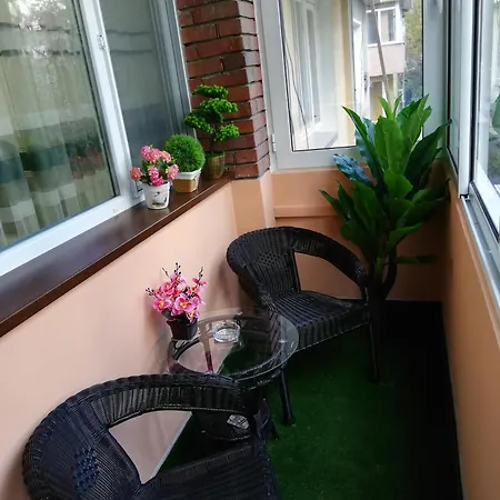 شقة Ani - Spacious 3-bedroom Apartment, Free Parking,10 Min To Old Town *