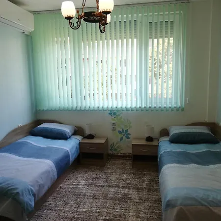 Ani - Spacious 3-bedroom Apartment, Free Parking,10 Min To Old Town * فيليكو ترنوفو