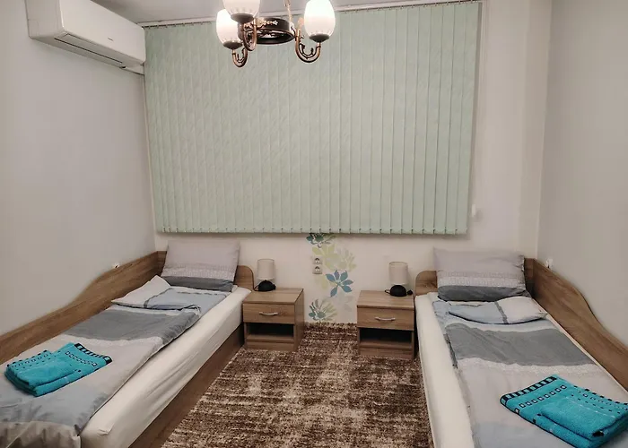 Ani - Spacious 3-bedroom Apartment, Free Parking,10 Min To Old Town Apartament Wielkie Tyrnowo