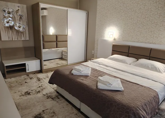 Daire Ani - Spacious 3-bedroom Apartment, Free Parking,10 Min To Old Town