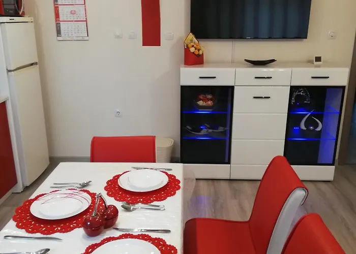 Daire Ani - Spacious 3-bedroom Apartment, Free Parking,10 Min To Old Town Tırnova