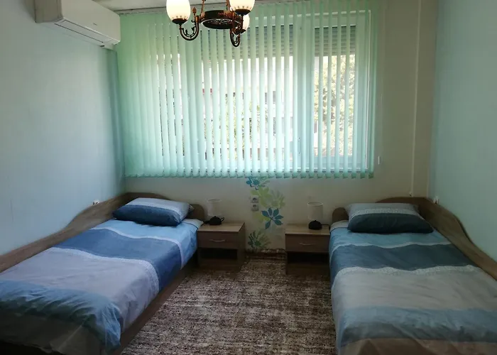 Ani - Spacious 3-bedroom Apartment, Free Parking,10 Min To Old Town * Wielkie Tyrnowo