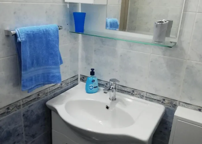 Daire Ani - Spacious 3-bedroom Apartment, Free Parking,10 Min To Old Town Tırnova